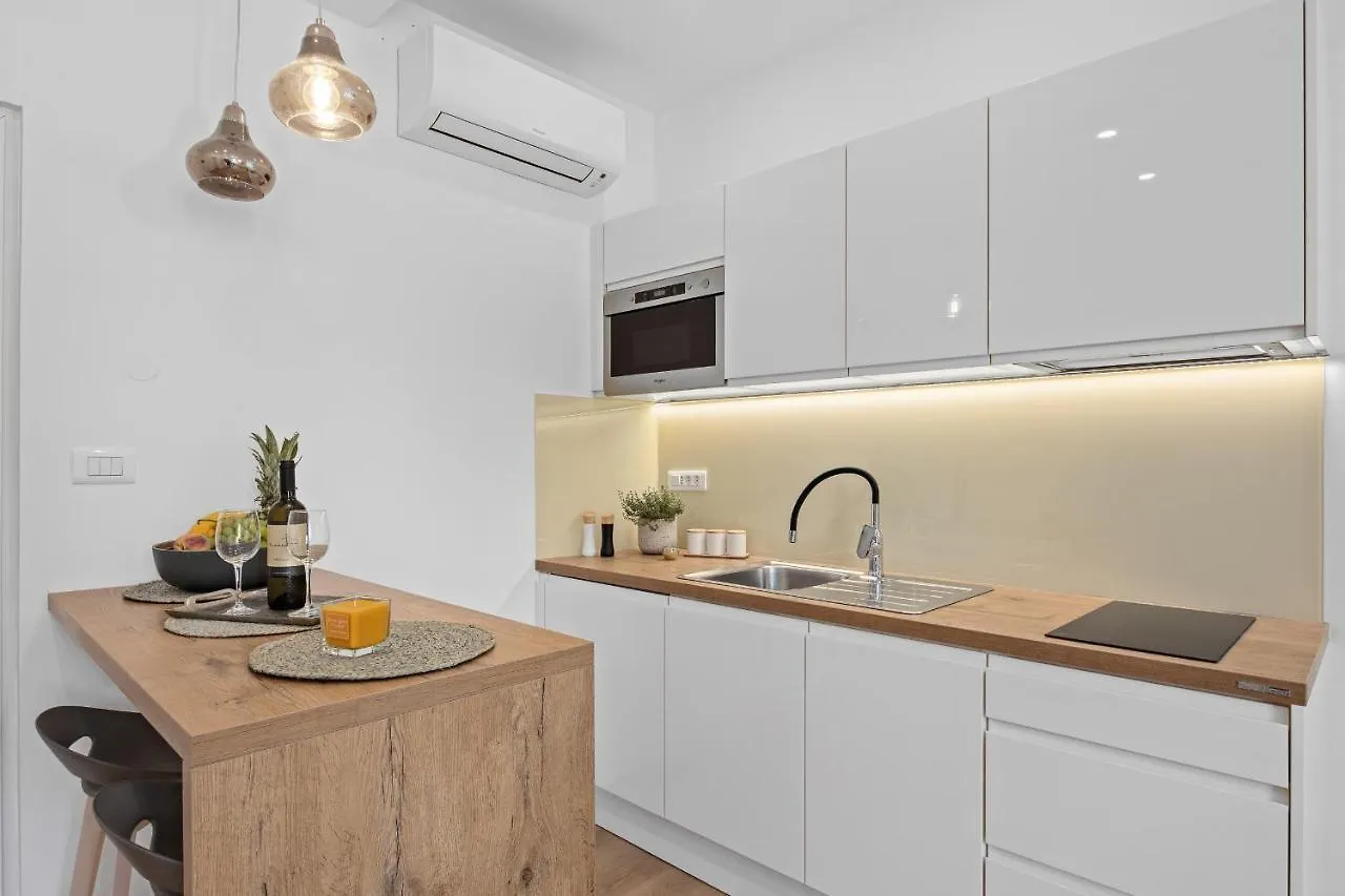 Giardini M Studio Apartments Pula